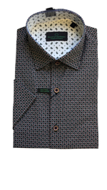 Charger l'image dans la galerie, A semi-fitted short-sleeve, button-up shirt with a geometric pattern, predominantly black in color.
