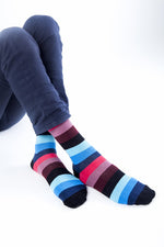 Load image into Gallery viewer, Men&#39;s Black Grape Stripe Socks
